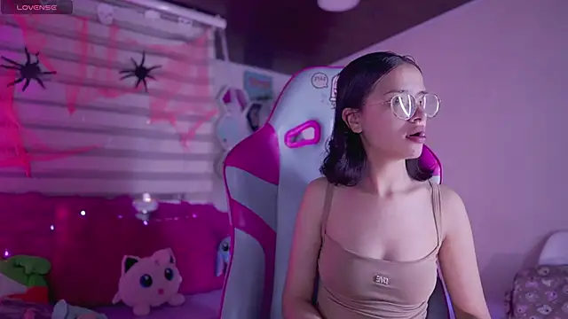 Lana Dreams  online show from 10/17/25, 12:14