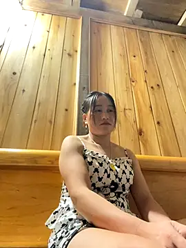phungtiti online show from 10/10/25, 01:01
