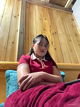 Snapshot of phungtiti chatting on 11/26/25, 12:27 phungtiti online show from 11/26/25, 12:27