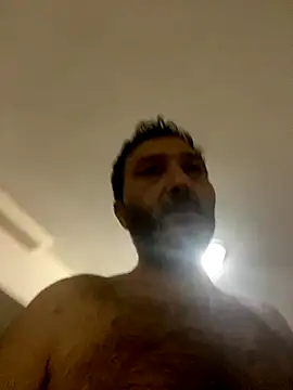 Snapshot of abs1088 chatting on 10/19/25, 11:29 abs1088 online show from 10/19/25, 11:29