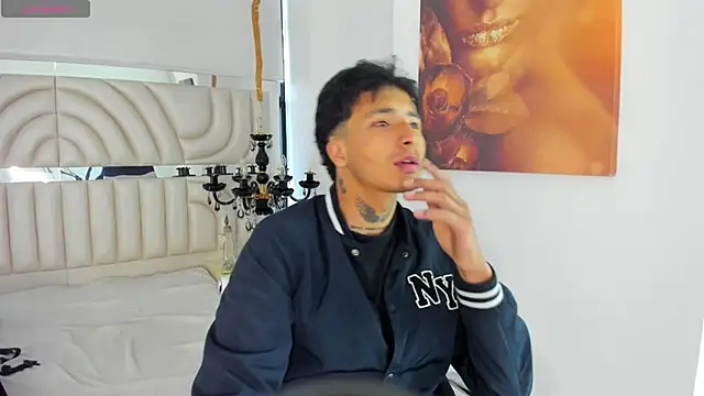 Snapshot of derek_devil24 chatting on 03/21/26, 12:09 derek devil24 online show from 03/21/26, 12:09