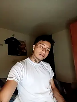 Snapshot of derek_devil24 chatting on 04/16/26, 04:57 derek devil24 online show from 04/16/26, 04:57