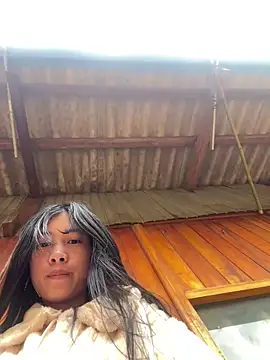 Snapshot of EmLy02 chatting on 12/03/25, 12:12 EmLy02 online show from 12/03/25, 12:12