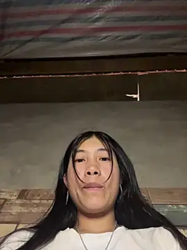 Snapshot of EmLy02 chatting on 12/18/25, 03:55 EmLy02 online show from 12/18/25, 03:55