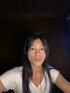 Snapshot of EmLy02 chatting on 10/15/25, 12:35 EmLy02 online show from 10/15/25, 12:35