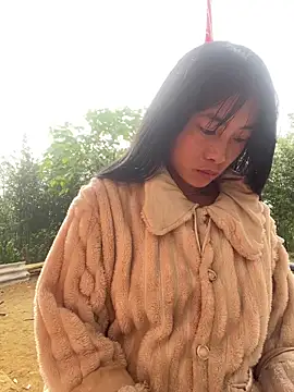 EmLy02 online show from 12/23/25, 01:27