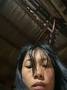 Snapshot of EmLy02 chatting on 09/29/25, 01:34 EmLy02 online show from 09/29/25, 01:34