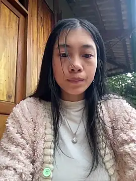 Snapshot of EmLy02 chatting on 11/07/25, 11:41 EmLy02 online show from 11/07/25, 11:41