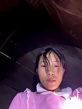 Snapshot of EmLy02 chatting on 10/01/25, 03:55 EmLy02 online show from 10/01/25, 03:55