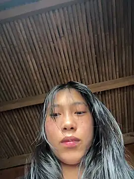 Snapshot of EmLy02 chatting on 04/02/26, 02:52 EmLy02 online show from 04/02/26, 02:52