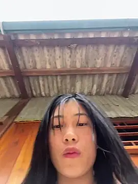 Snapshot of EmLy02 chatting on 04/01/26, 02:24 EmLy02 online show from 04/01/26, 02:24