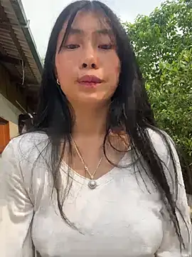 Snapshot of EmLy02 chatting on 04/04/26, 02:18 EmLy02 online show from 04/04/26, 02:18