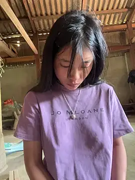 Snapshot of EmLy02 chatting on 04/10/26, 04:19 EmLy02 online show from 04/10/26, 04:19