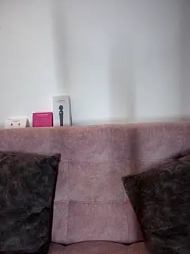 Snapshot of VioletaLorette chatting on 09/25/25, 02:50 VioletaLorette online show from 09/25/25, 02:50