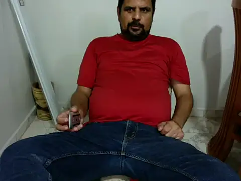 Snapshot of Diabloproducciones chatting on 10/02/25, 01:53 Diabloproducciones online show from 10/02/25, 01:53