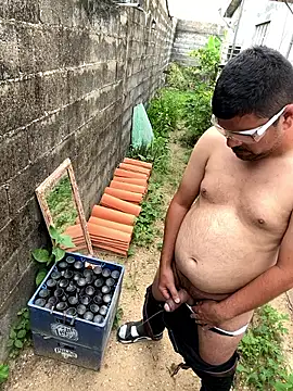 Snapshot of Diabloproducciones chatting on 09/10/25, 08:08 Diabloproducciones online show from 09/10/25, 08:08