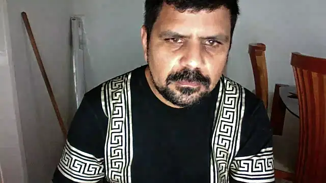 Snapshot of Diabloproducciones chatting on 10/31/25, 08:49 Diabloproducciones online show from 10/31/25, 08:49