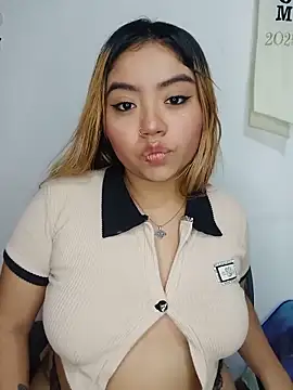 Emily  Hott online show from 06/04/26, 08:57