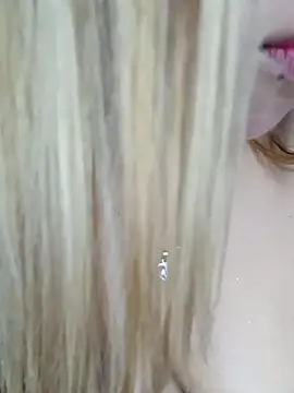 Emily  Hott online show from 04/05/26, 01:12