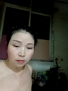 Snapshot of lingling5200 chatting on 10/10/25, 04:08 lingling5200 online show from 10/10/25, 04:08