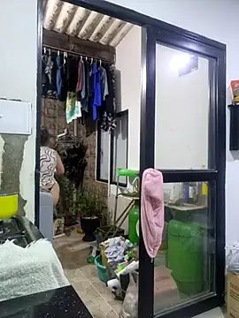 Snapshot of Nina_vallon chatting on 09/10/25, 10:25 Nina vallon online show from 09/10/25, 10:25