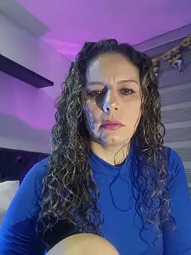 Snapshot of Nina_vallon chatting on 06/18/26, 10:42 Nina vallon online show from 06/18/26, 10:42