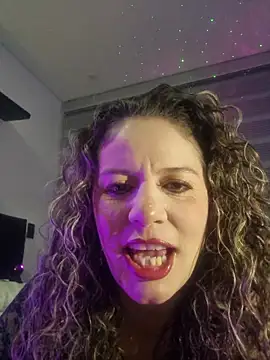 Snapshot of Nina_vallon chatting on 07/14/26, 10:43 Nina vallon online show from 07/14/26, 10:43