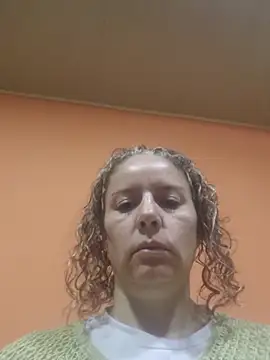 Snapshot of Nina_vallon chatting on 11/19/25, 10:59 Nina vallon online show from 11/19/25, 10:59