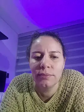 Snapshot of Nina_vallon chatting on 07/15/26, 10:11 Nina vallon online show from 07/15/26, 10:11