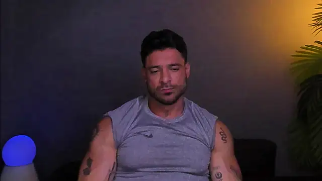 Snapshot of dennis_cox1 chatting on 11/27/25, 03:29 dennis cox1 online show from 11/27/25, 03:29