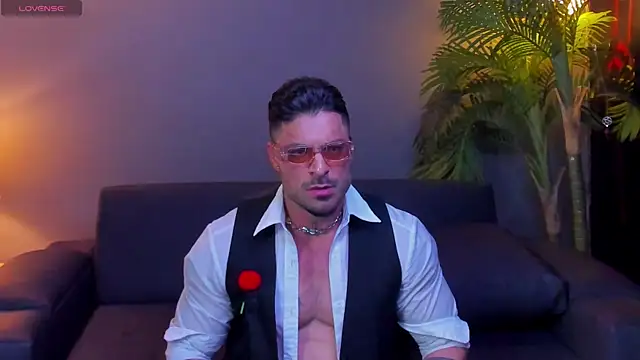 Snapshot of dennis_cox1 chatting on 10/30/25, 09:01 dennis cox1 online show from 10/30/25, 09:01