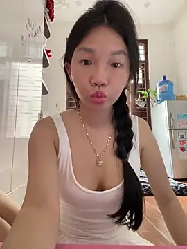 Snapshot of Miumieu chatting on 09/13/25, 09:20 Miumieu online show from 09/13/25, 09:20