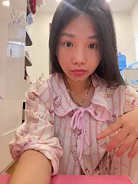 Miumieu online show from 12/18/25, 05:56