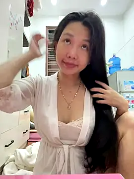 Miumieu online show from 12/04/25, 02:27