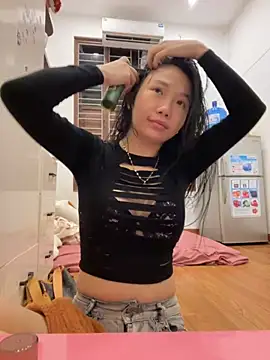 Snapshot of Miumieu chatting on 09/20/25, 03:39 Miumieu online show from 09/20/25, 03:39