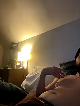 AZOPMOB18999 online show from 10/31/25, 08:27