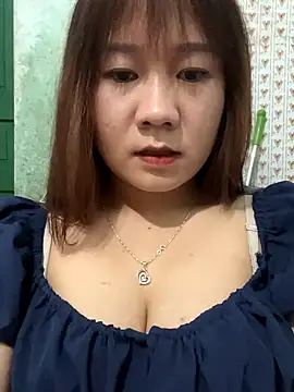 qinejr37 online show from 11/30/25, 01:28