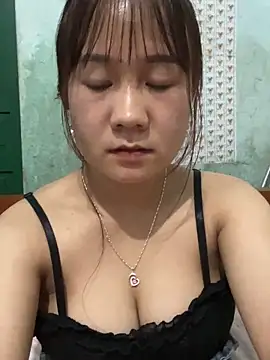 Snapshot of qinejr37 chatting on 09/28/25, 11:28 qinejr37 online show from 09/28/25, 11:28