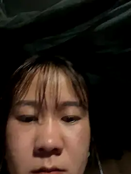 qinejr37 online show from 10/26/25, 09:53