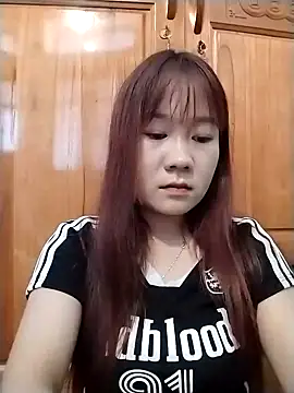 Snapshot of qinejr37 chatting on 10/01/25, 02:38 qinejr37 online show from 10/01/25, 02:38