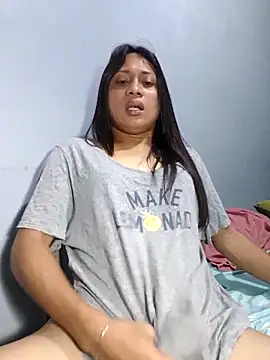 Snapshot of missruffa chatting on 06/10/26, 02:13 missruffa online show from 06/10/26, 02:13