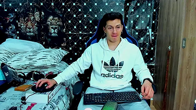 javiersexymann online show from 02/25/26, 06:24