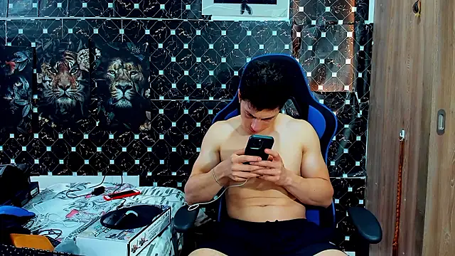 javiersexymann online show from 03/11/26, 08:03