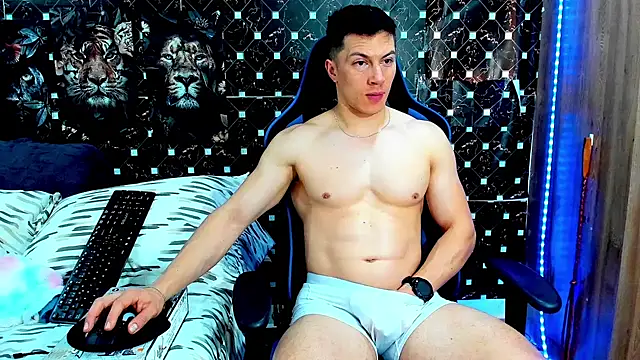 Snapshot of javiersexymann chatting on 07/20/26, 04:31 javiersexymann online show from 07/20/26, 04:31