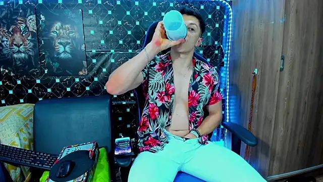 Snapshot of javiersexymann chatting on 09/29/25, 02:07 javiersexymann online show from 09/29/25, 02:07