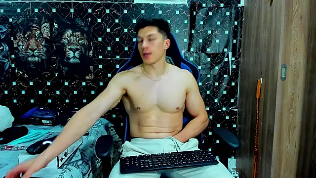javiersexymann online show from 05/03/26, 11:30