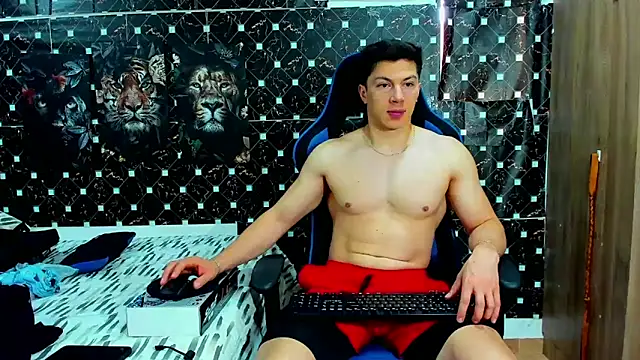 javiersexymann online show from 05/08/26, 08:45