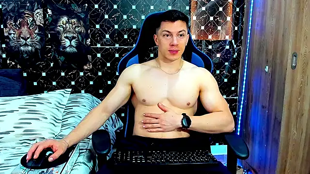 Snapshot of javiersexymann chatting on 07/18/26, 04:37 javiersexymann online show from 07/18/26, 04:37