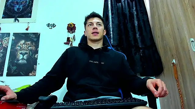 Snapshot of javiersexymann chatting on 03/18/25, 07:22 javiersexymann online show from 03/18/25, 07:22