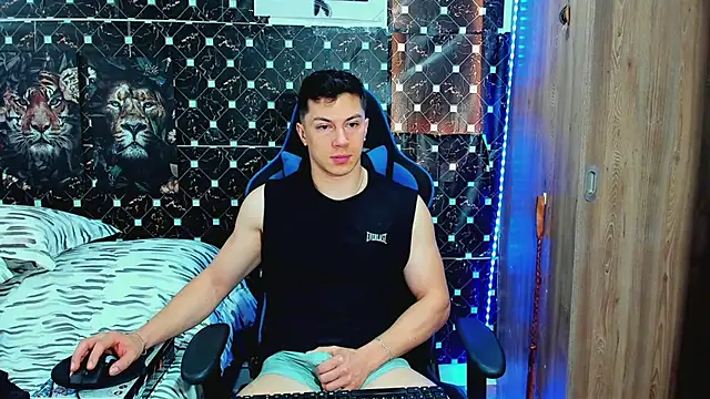 Snapshot of javiersexymann chatting on 06/26/26, 04:46 javiersexymann online show from 06/26/26, 04:46